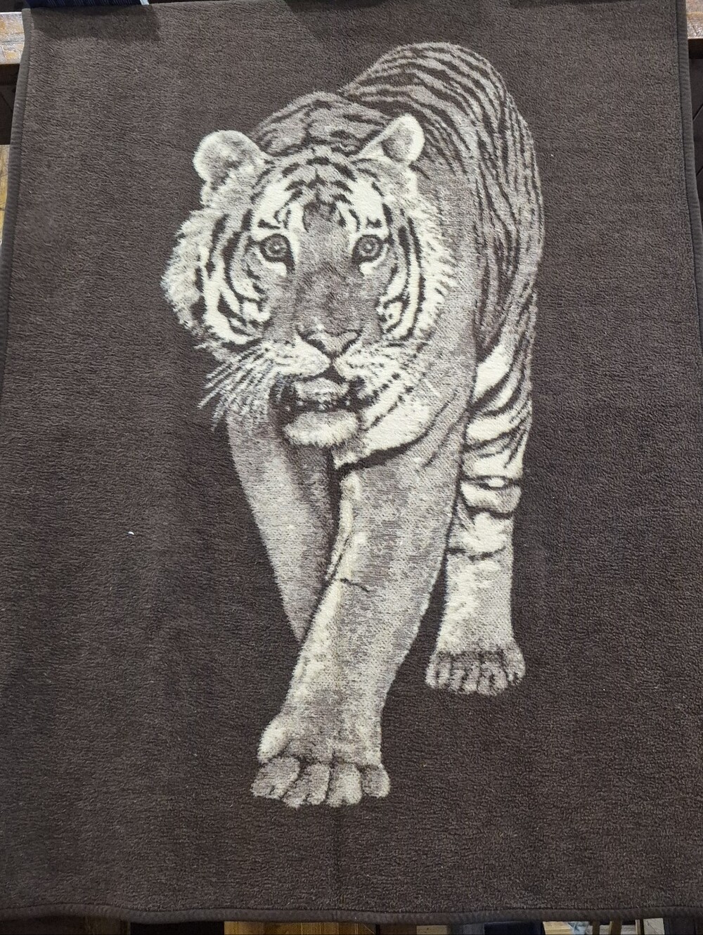 Vintage 80's Reversible Bengal Tiger XL Tapestry Blanket 72 X 55